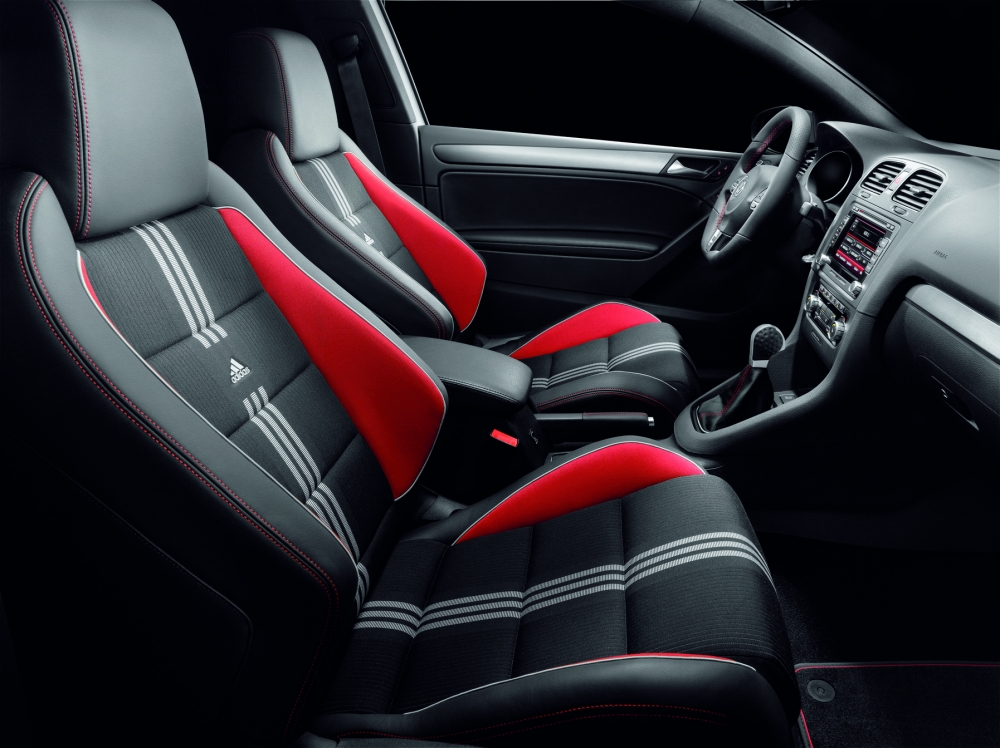 Volkswagen Golf „Internetowym samochodem roku 2012”