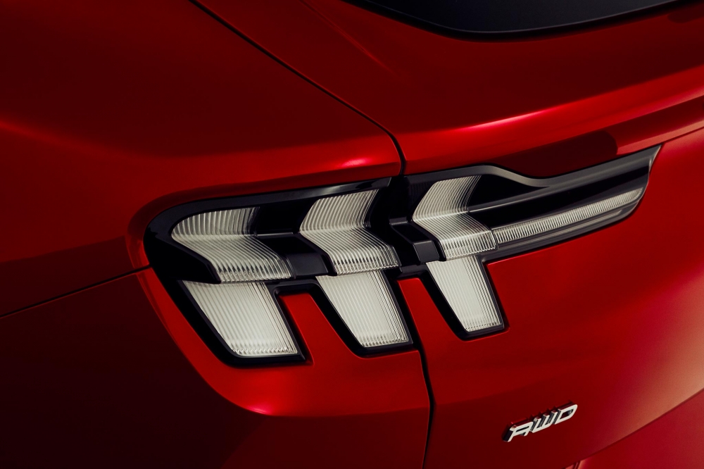 Ford liderem rynku pojazdów użytkowych szósty rok z rzędu