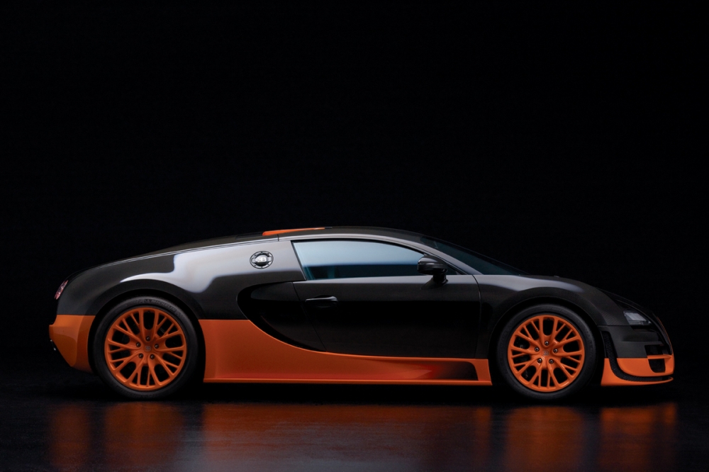 Veyron vs Nissan GT-R na dystansie 1,4 mili