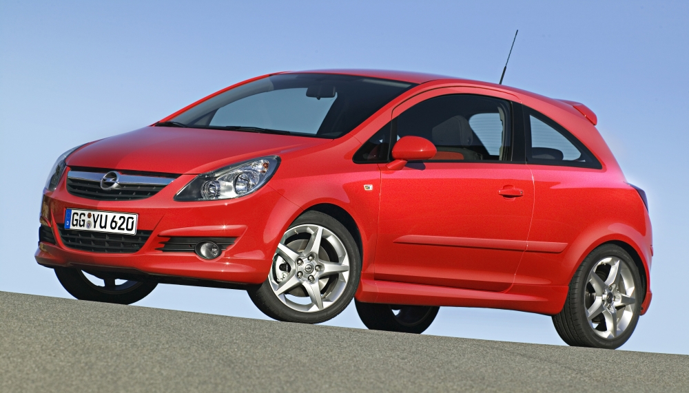 Stary Opel z nową twarzą