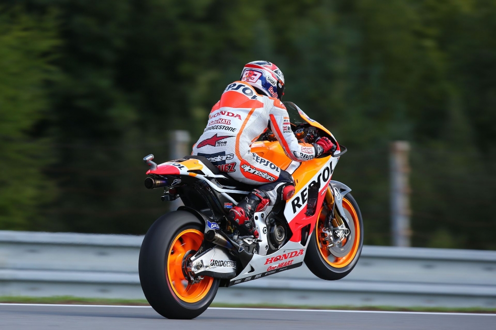 Pedrosa wygrywa w Brnie