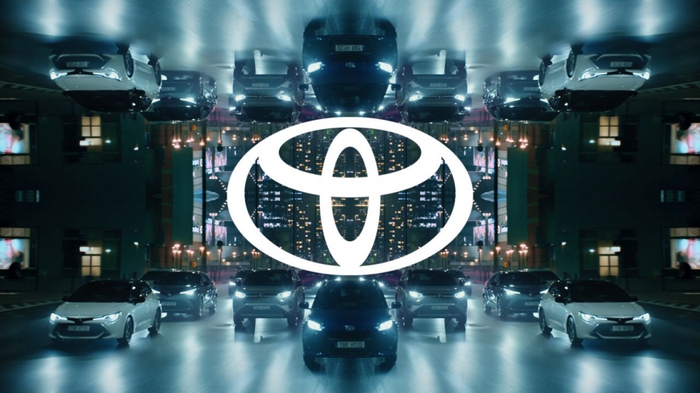 Toyota przedstawia nowe logo [ZDJĘCIA]