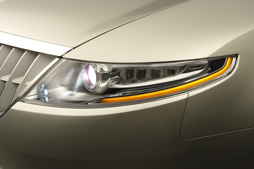 Ford stawia wymagania dilerom Lincolna